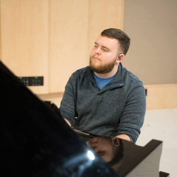 Meet your Posher, Justin - Picture 1 of 1